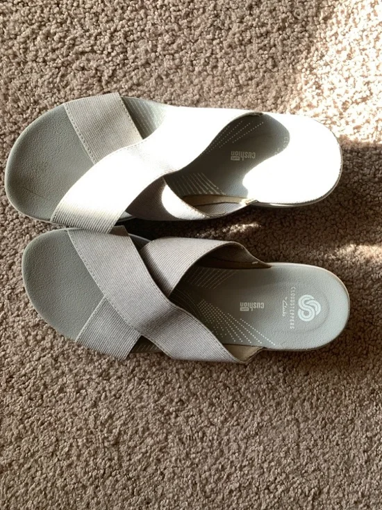 Clarks Women's Slip-On Crisscross Sandals — Light Beige - Picture 1 of 4